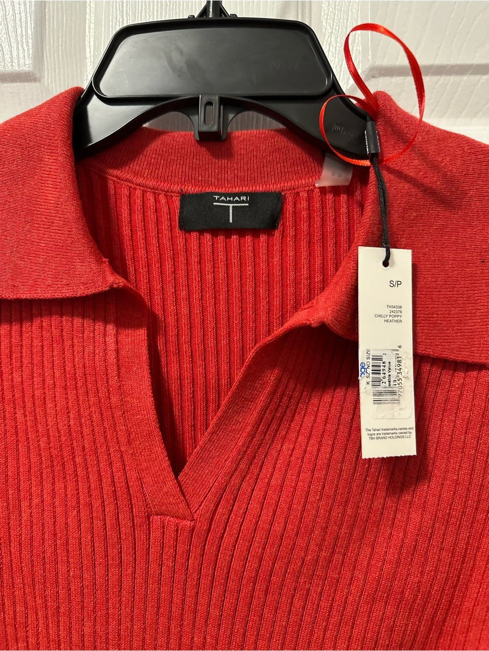 Tahari Red Ribbed Polo Sweater Top NWT Size Small - Picture 3 of 5